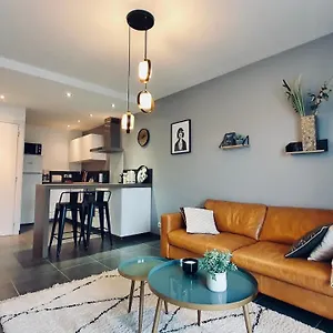  Appartement Le Continental Beau T2 Plein Centre + Parking France